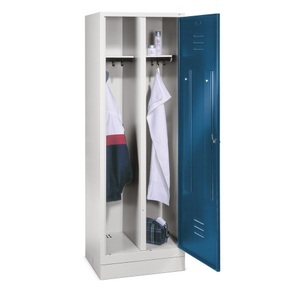 CP, C+P Garderobenschrank Classic mit Doppelabteil, Füssen + Drehriegelverschluss, HxBxT 1.850 x 610 x 500 mm, C+P Garderobenschrank Classic mit Doppelabteil, Füssen + Drehriegelverschluss, HxBxT 1.850 x 610 x 500 mm
