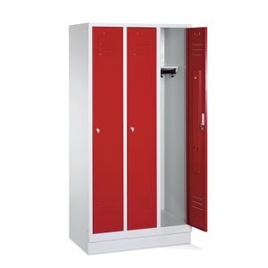 CP, C+P Garderobenschrank Classic mit Sockel, Drehriegelverschluss, 3 Abteile, HxBxT 1.800 x 1.200 x 500 mm, C+P Garderobenschrank Classic mit Sockel, Drehriegelverschluss, 3 Abteile, HxBxT 1.800 x 1.200 x 500 mm