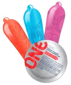 One, Kondome ?Tattoo Touch? mit spürbaren Strukturen