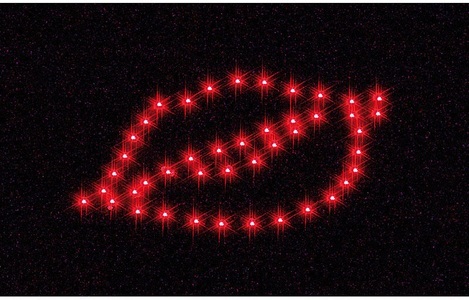 Infactory, infactory Originelle Krawatte mit leuchtendem LED-Kussmund, Originelle Krawatte mit leuchtendem LED-Kussmund
