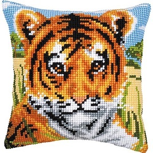 Verachtert, Kreuzstichkissen "Tiger-Baby"