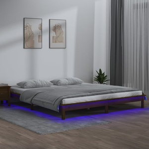 vidaXL, vidaXL Massivholzbett mit LEDs Honigbraun 140x200 cm