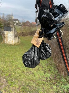 COSMETIC, Kotbeutelhalter
