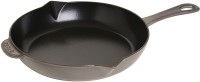 STAUB, Staub-Bratpfanne mit Gusseingriff 26 cm, Grau, Bratpfanne mit Ausgiessnase 26cm, Graphit-Grau, Gusseisen