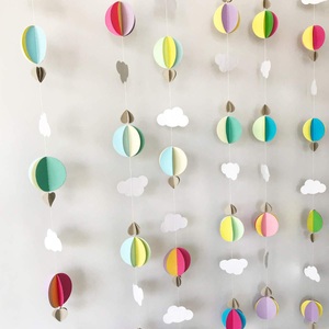 Sonstige, (3m) 3D Vorhang Girlande Wolken / Kreise / Herzen Party Dekoration Accessoire - Bunt, 