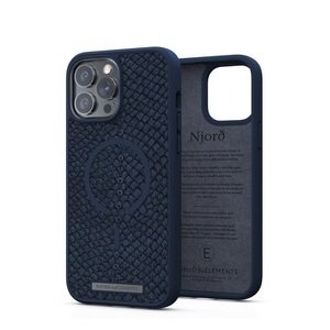 Njord by Elements, Njord by Elements - iPhone 13 Pro Max MagSafe Lachsleder Hülle (SL14161) - Dunkelblau, 