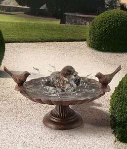 undefined, Vogelbad Wildvögel (1 Stück), Esschert Design Vogeltränke mit Fuss, 2 Vögel