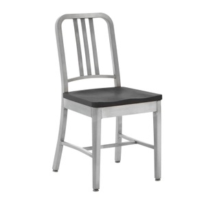 Emeco, 1104 Navy Chair natural wood seat Stuhl, Ausführung aluminium, poliert, Holz nussbaum natur, 