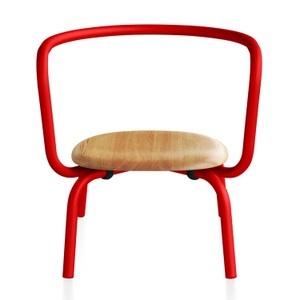 Emeco, Parrish Lounge Chair Sessel, Gestell aluminium, rot pulverbeschichtet, Sitz ahornholz, 