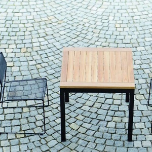 Jan Kurtz, Jan Kurtz Quadrat Tisch, Gestell schwarz, 