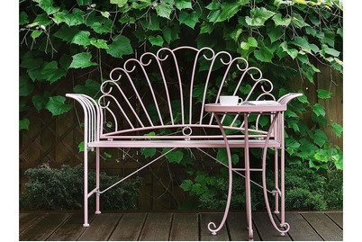Beliani, Beliani Balkonset rosa Metall Bank mit Beistelltisch Cavinia, Beliani - Bistro Set aus Eisen Retro CAVINIA, One Size, Pink