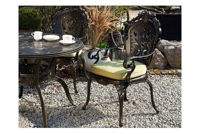Beliani, Beliani LIZZANO Gartenstuhl-Set, Beliani - Set mit 2 Stühlen und Sitzkissen aus Aluminium Retro LIZZANO, One Size, Erdbraun