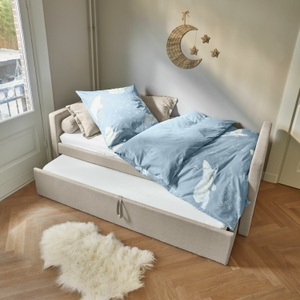 LOBERON, Bett Thistlewood