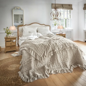 LOBERON, Bett Serravalle