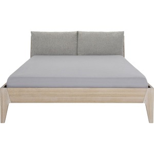 LIVIQUE, Bett Taavi, Bett Taavi
