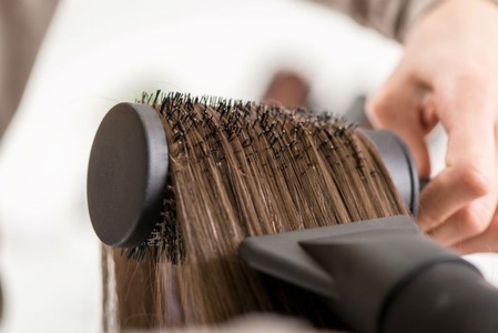 Haarstyling-Warmluftbürsten