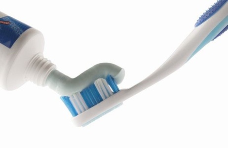 Sensitiv-Zahnpasten