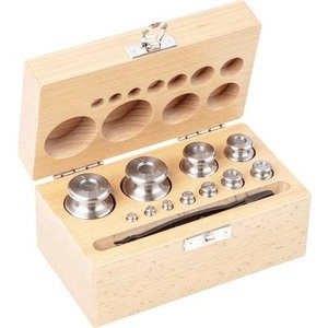 Kern, Kern Gewichtsatz 354-04, OIML-Klasse M2, Nennwert 1 g - 200 g, Knopf, Edelstahl feingedreht (OIML), im Holzetui, Kern Gewichtsatz 354-04, OIML-Klasse M2, Nennwert 1 g - 200 g, Knopf, Edelstahl feingedreht (OIML), im Holzetui