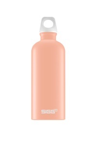 SIGG, SIGG Alu-Trinkflasche LUCID SHY PINK TOUCH 0,6l in pastellrosa, Traveller 600 ml Trinkflasche
