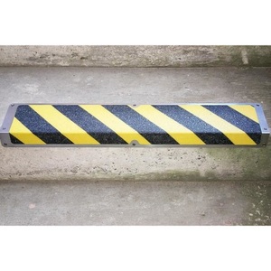 Jungheinrich PROFISHOP, Anti-Rutschkantenprofil aus Aluminium, schwarz-gelb, LxB 635 x 120 mm