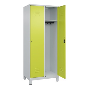 CP, C+P Spind Classic PLUS, Füsse, 2 Abteile, HxBxT 1.950 x 800 x 500 mm, lichtgrau, clowngrün, Zylinderschloss, ohne Mitteltrennwand