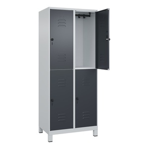CP, C+P Doppelstock-Spind Classic PLUS, 2 Abteile, lichtgrau / grau, HxB 1950 x 800 mm, mit Füßen, Drehriegel