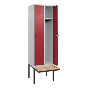 CP, C+P Spind Classic PLUS, 2 Abteile, HxBxT 2.120 x 600 x 815 mm, für Vorhängeschloss, auskragende Bank aus Buche, lichtgrau, rubinrot
