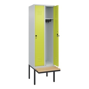 CP, C+P Spind Classic PLUS, 2 Abteile, HxBxT 2.120 x 600 x 815 mm, für Vorhängeschloss, auskragende Bank aus Buche, lichtgrau, clowngrün