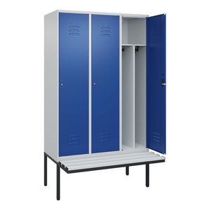 CP, C+P Spind Classic PLUS Sitzbank, 3 Abteile, mittig, lichtgrau / enzianblau, B 1200 mm, Zylinderschloss, auskragend, Kunststoff