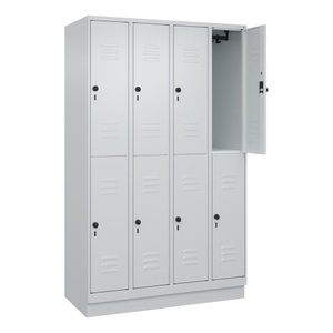 CP, C+P Doppelstock-Spind Classic PLUS, 4 Abteile, lichtgrau, HxB 1950 x 1200 mm, mit Bodensockel, Drehriegel