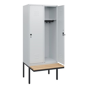 CP, C+P Spind Classic PLUS, 2 Abteile, HxBxT 1.950 x 800 x 815 mm, für Vorhängeschloss, auskragende Bank aus Buche, lichtgrau, lichtgrau