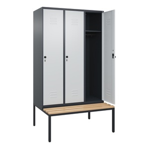 CP, C+P Spind Classic PLUS, 3 Abteile, HxBxT 2.120 x 1.200 x 815 mm, für Vorhängeschloss, untergebaute Bank aus Buche, anthrazitgrau, lichtgrau