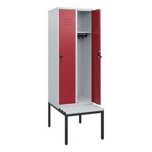 CP, C+P Spind Classic PLUS, 2 Abteile, HxBxT 1.950 x 600 x 815 mm, für Vorhängeschloss, untergebaute Bank aus Kunststoff, lichtgrau, rubinrot