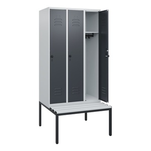 CP, C+P Spind Classic PLUS, 3 Abteile, HxBxT 1.950 x 900 x 815 mm, für Vorhängeschloss, untergebaute Bank aus Kunststoff, lichtgrau, anthrazitgrau