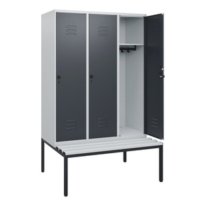 CP, C+P Spind Classic PLUS, 3 Abteile, HxBxT 1.950 x 1.200 x 815 mm, für Vorhängeschloss, untergebaute Bank aus Kunststoff, lichtgrau, anthrazitgrau