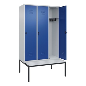 CP, C+P Spind Classic PLUS Sitzbank, 3 Abteile, lichtgrau / enzianblau, B 1200 mm, Sicherheits-Drehriegel, untergebaut, Kunststoff