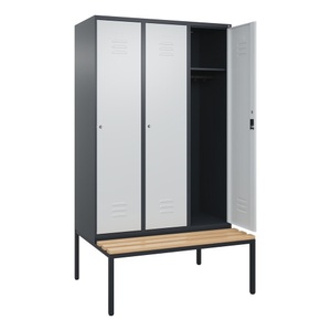 CP, C+P Spind Classic PLUS, 3 Abteile, HxBxT 2.120 x 1.200 x 815 mm, Zylinderschloss, untergebaute Bank aus Buche, anthrazitgrau, lichtgrau