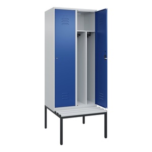 CP, C+P Spind Classic PLUS Sitzbank, 2 Abteile, mittig, lichtgrau / enzianblau, B 800 mm, Zylinderschloss, untergebaut, Kunststoff