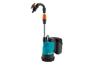 GARDENA 14602-20 - Regenfasspumpe (Schwarz/Blau)