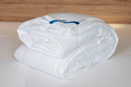 Beco Microfaserbettdecke »Bettdecke Royal Soft Duo, Bettdecke in 135x200 und 155x220 erhältlich«, 4-Jahreszeiten, Füllung Polyester, (1 St.), Stiftung Warentest-Testsieger Duo-Steppbett 135x200, warm