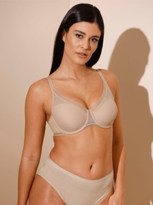 TRIUMPH, Minimizer-BH Infinite Sensation, Triumph Minimizer-BH »Infinite Sensation W01« Verkleinert optisch um eine Körbchengrösse, formende Cups ohne Einlagen