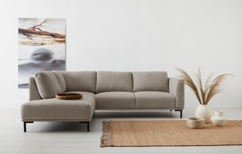 GOODproduct, GOODproduct Ecksofa »Fillin«, Struktur-Bezug hergestellt aus recycelten PET-Flaschen, mit losen Rückenkissen und Metallbeinen, 
