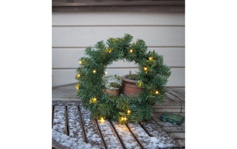 Best Season, Dämmerungssensor integriert - LED-Dekokranz Alaska, Parforce Traditional Hunting Weihnachtsfigur »LED-Weihnachtskranz ALASKA Ø 38 cm Grün, Outdoor«