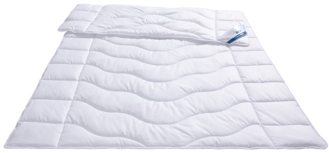 BeCo, Beco Kunstfaserbettdecke »Sanalux Protect«, leicht, Füllung Polyester, Bezug Baumwolle oder Polyester, (1 St.), Bettdecke in 135x200, 155x220, 200x200 cm, Sommer oder Winter, Beco Kunstfaserbettdecke »Sanalux Protect«, leicht, Füllung Polyester, Bezug Baumwolle oder Polyester, (1 St.), Bettdecke in 135x200, 155x220, 200x200 cm, Sommer oder Winter