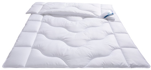 BeCo, Beco Kunstfaserbettdecke »Sanalux Protect«, normal, Füllung Polyester, Bezug Baumwolle oder Polyester, (1 St.), Bettdecke in 135x200, 155x220, 200x200 cm, Sommer oder Winter, Beco Kunstfaserbettdecke »Sanalux Protect«, normal, Füllung Polyester, Bezug Baumwolle oder Polyester, (1 St.), Bettdecke in 135x200, 155x220, 200x200 cm, Sommer oder Winter