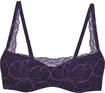 Triumph Balconette-BH »Body Make-Up Illusion Lace«, feine Stretch-Spitze, Microfaser, verstellbare Träger, weich, feminin