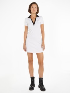 TOMMY JEANS, Tommy Jeans Blusenkleid »TJW CONTRAST VPOLO FIT&FLARE EXT«, mit Tommy Jeans Flagge, 