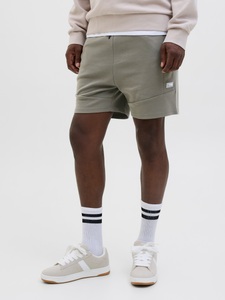 Jack & Jones Sweatshorts »JPSTAIR SWEAT SHORTS BEX SN«, mit Kordel
