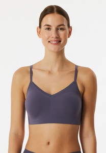 Schiesser Bustier »Invisible Soft Lace«, herausnehmbare Pads, V-Ausschnitt, Spitze vorn, Lasercut-Abschlüsse