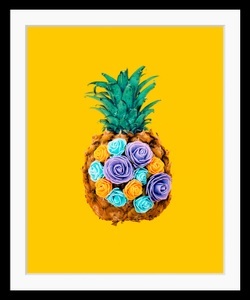 QUEENCE, queence Bild »Selem«, Obst, gerahmt, Obst, queence Bild »Selem«, Obst-Obst Bilder-Kunst-Lebensmittel-Ananas-Blumen, HD Premium Poster-Druck inkl. Holzrahmen
